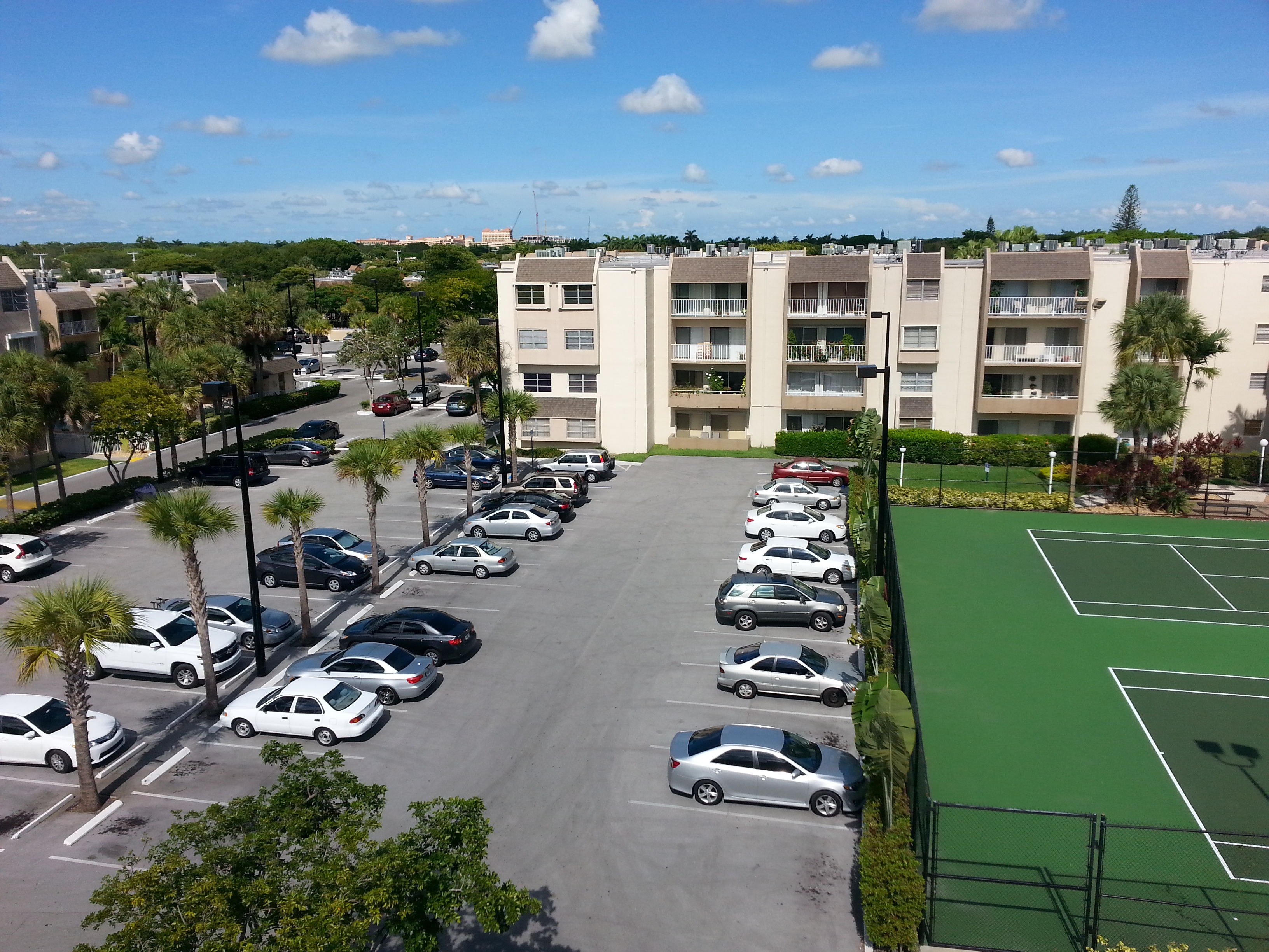 Kings Creek South CondominiumParking area2 Kings Creek South Condominium