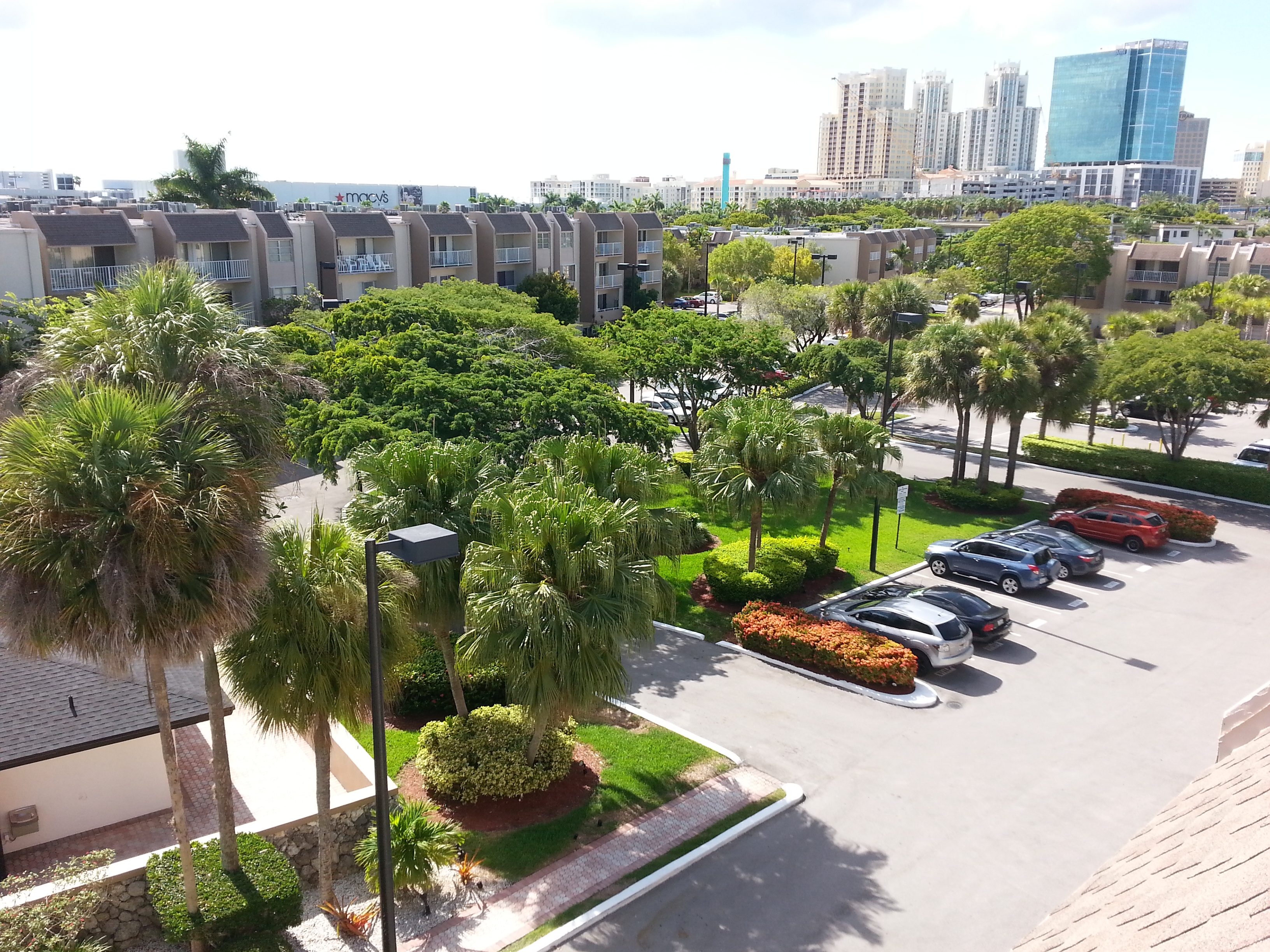 Kings Creek South CondominiumParking Area Kings Creek South Condominium